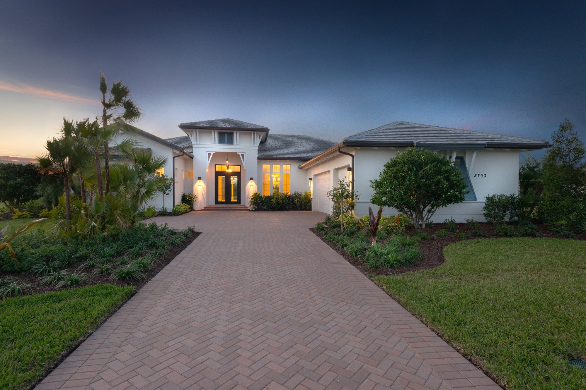 IsabellaGrande_TFC_24_Exterior 2.jpg